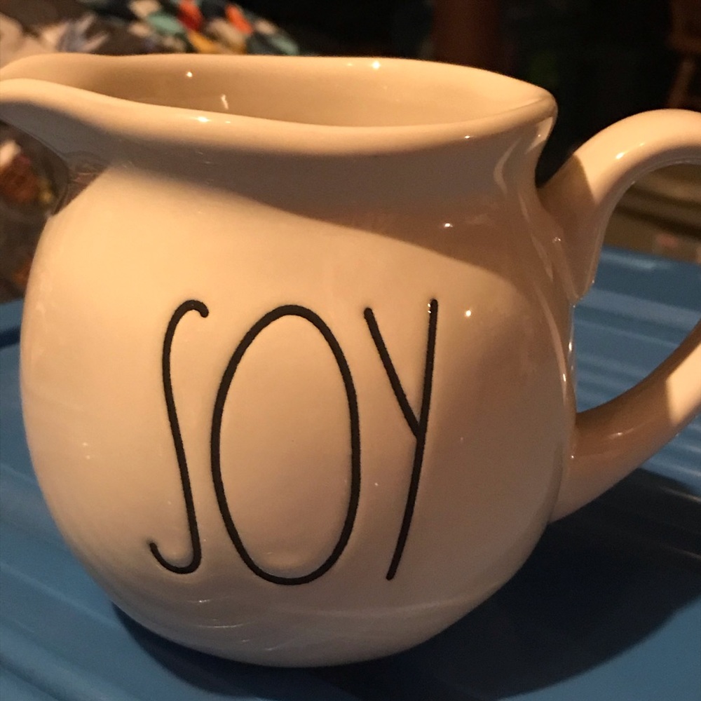 Rae Dunn Soy pitcher NWT